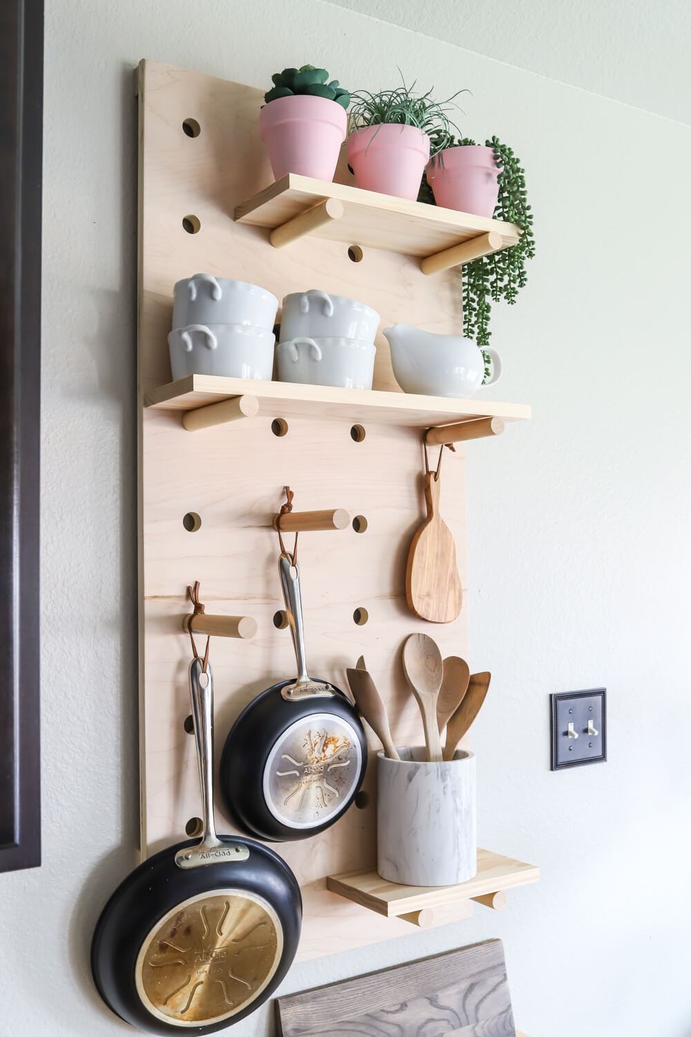 Kitchen-cabinet-organization-ideas-pegboard