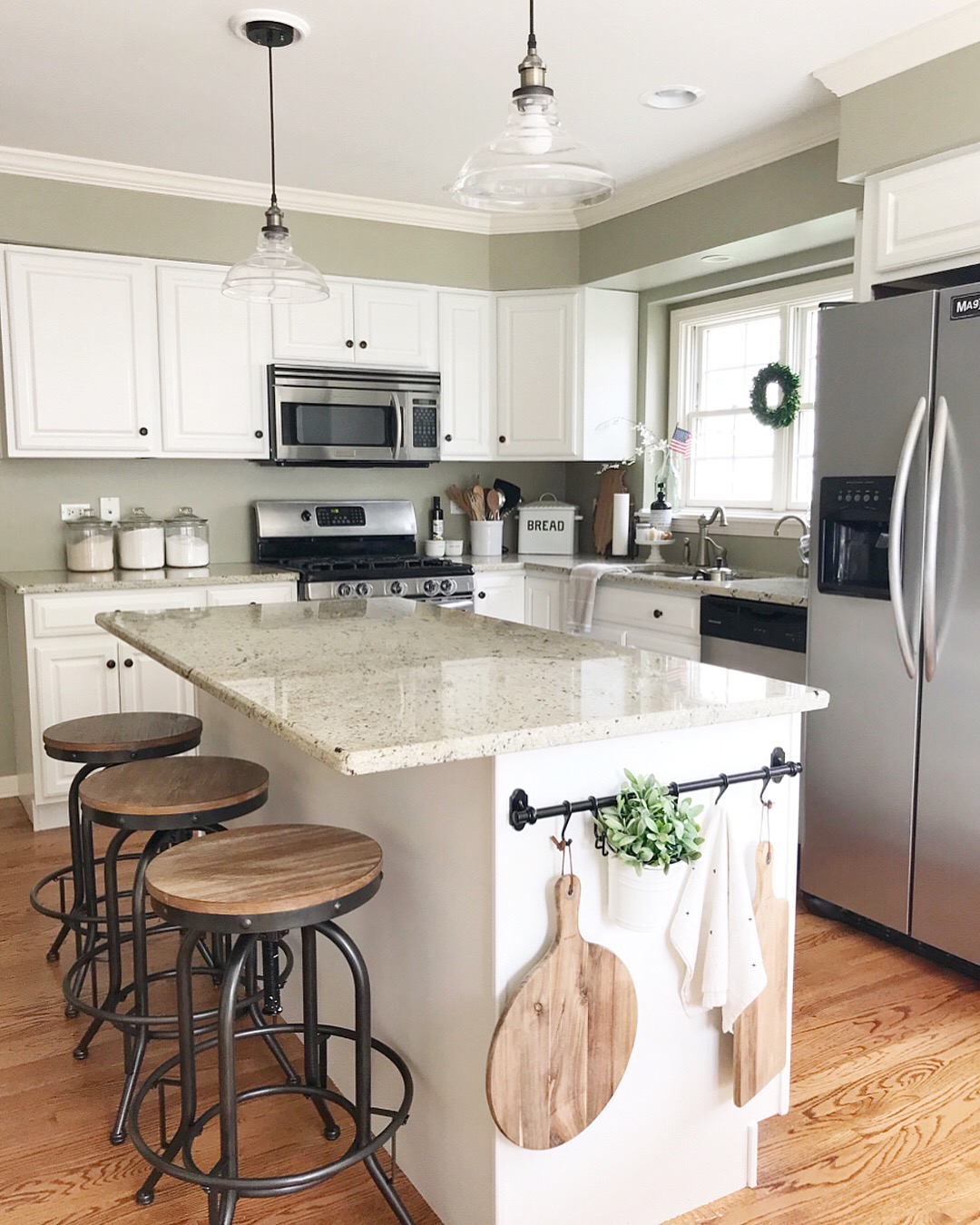 kitchen-cabinet-storage-add-a-side-rail